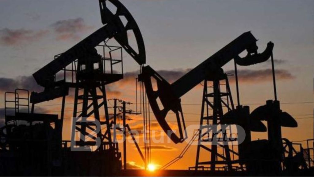 Harga Minyak Dunia Menyusut, Emas Global Dekati Rekor Tertinggi