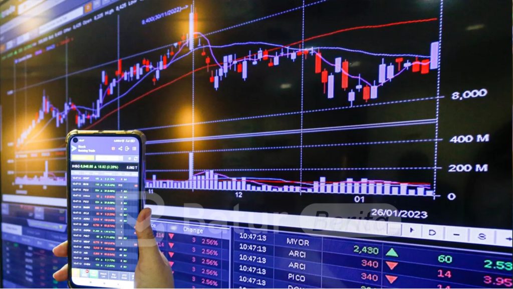 Jelang Akhir Pekan, IHSG Ditutup Merosot 0,61 Persen