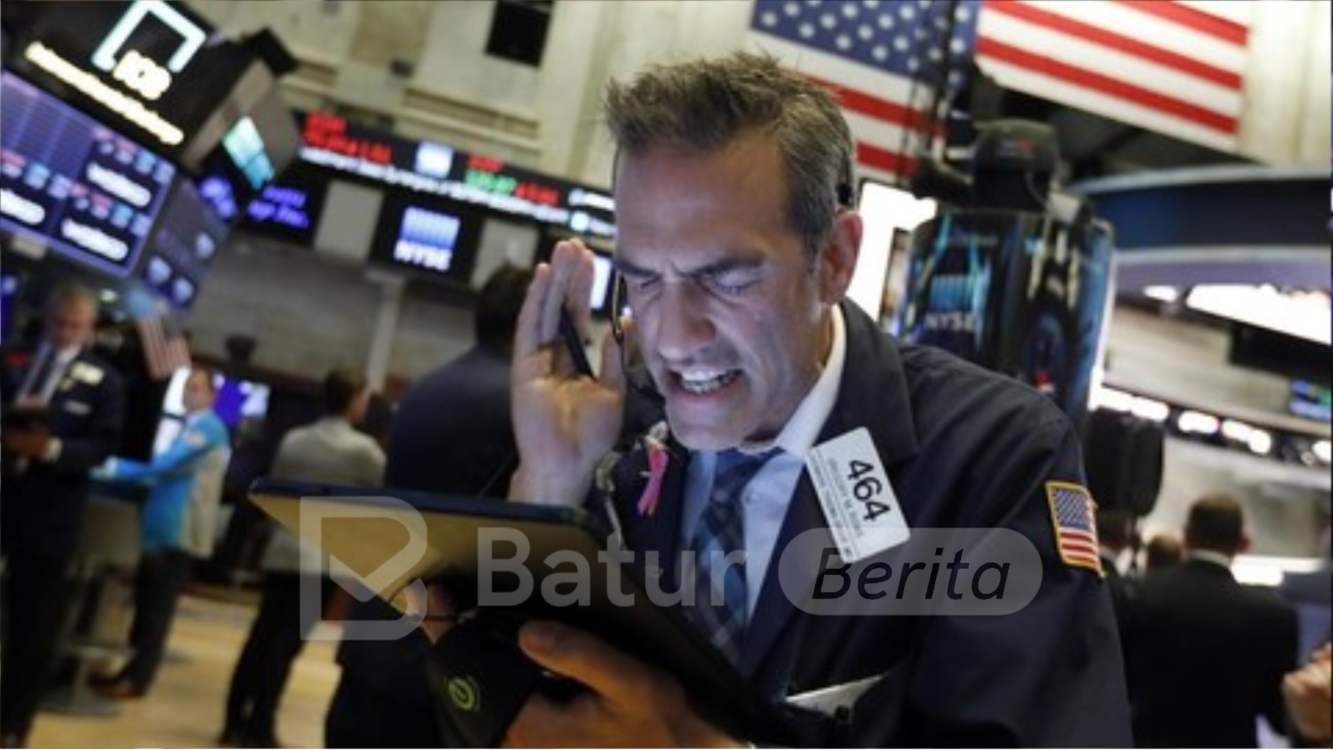 Wall Street Suram saat Timur Tengah Membara, Dolar AS Perkasa