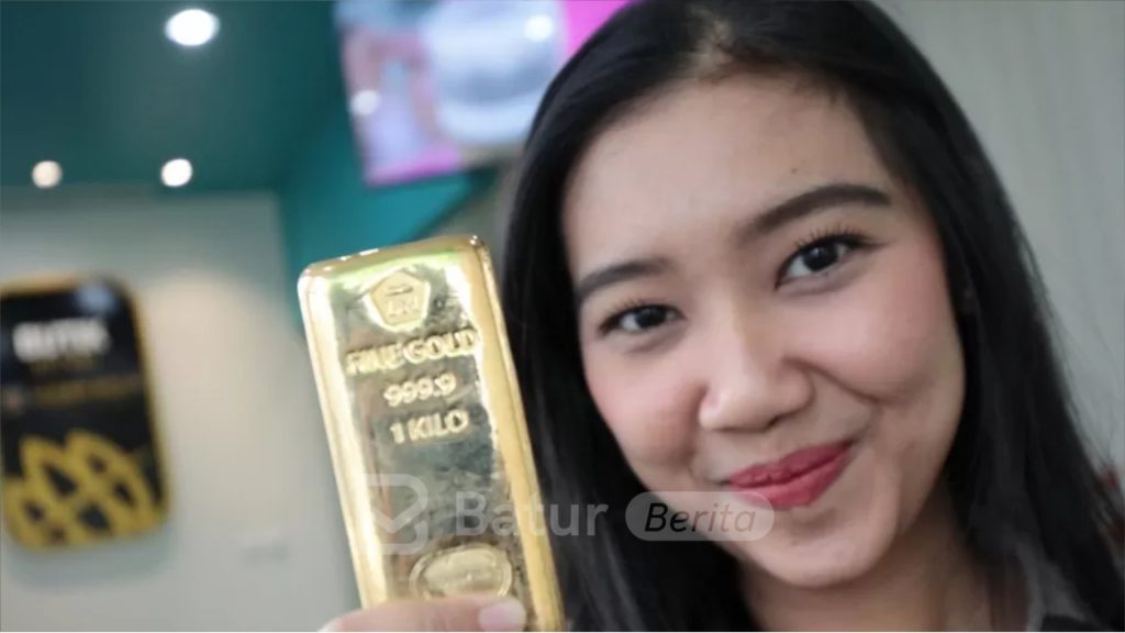 Harga Emas Antam Anjok Rp5.000, Cek Rinciannya