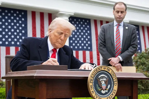 Pendapatan dari Tarif Trump Disebut Bisa Gantikan Pajak Penghasilan AS