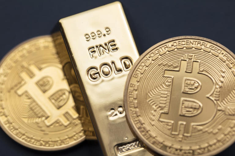 Bitcoin dan Emas Menguat Jelang Keputusan Suku Bunga The Fed