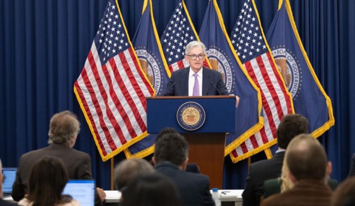 MNC Sekuritas Prediksi The Fed Tahan Suku Bunga Acuan