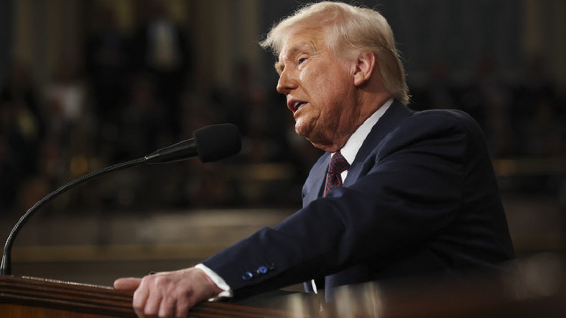 Donald Trump Remehkan Dampak Resesi AS