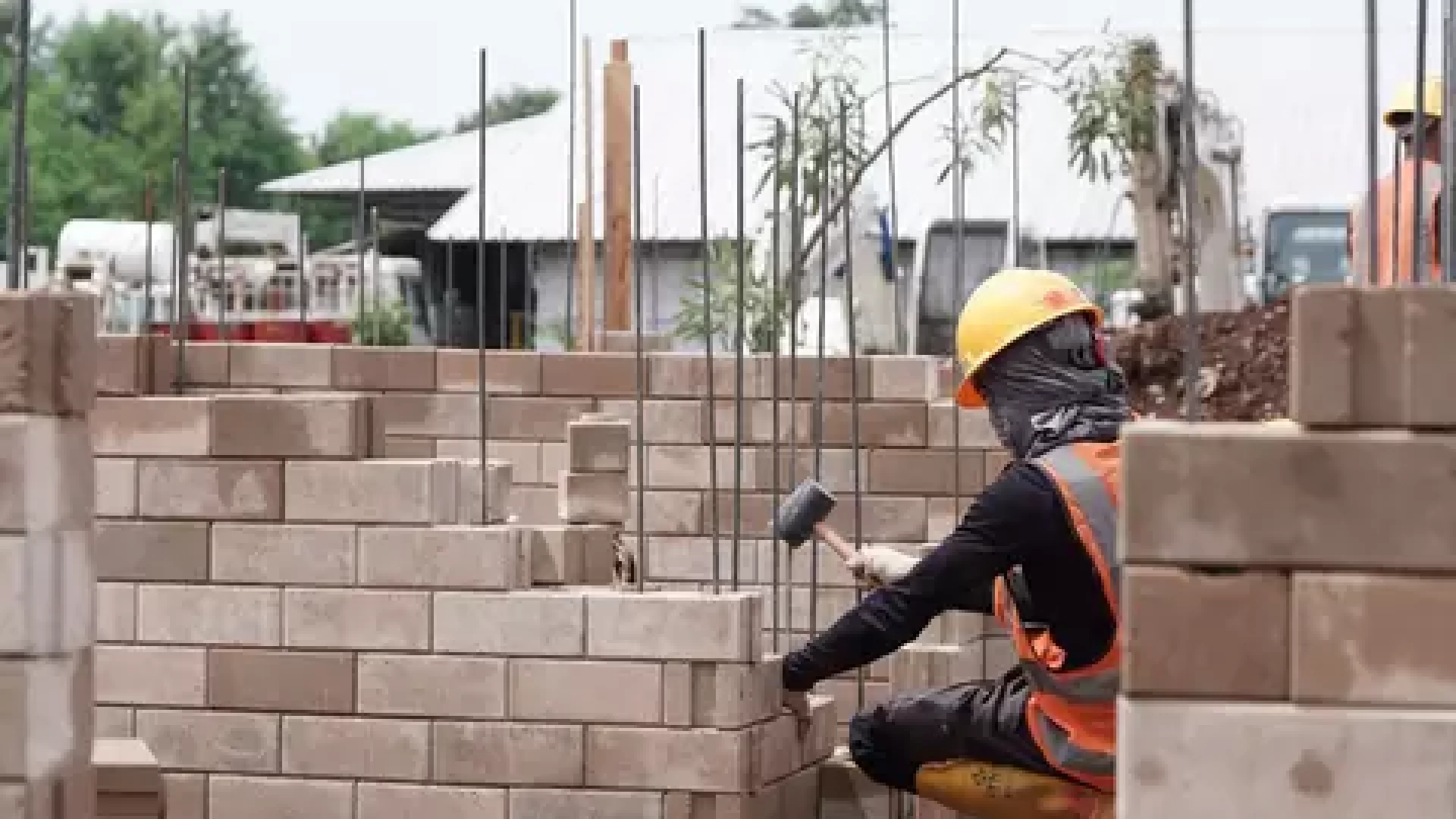 Efisiensi Masif, Biaya Keuangan SIG Turun 20%