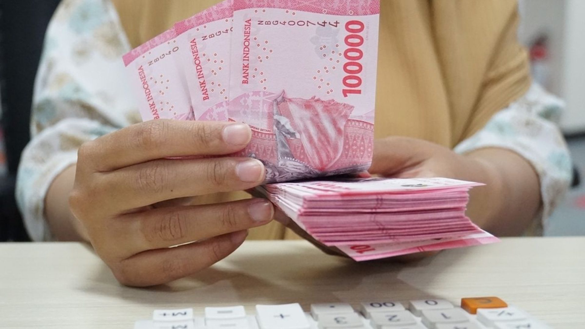 Rupiah Hari Ini Bergerak Seiring Pernyataan Hawkish The Fed