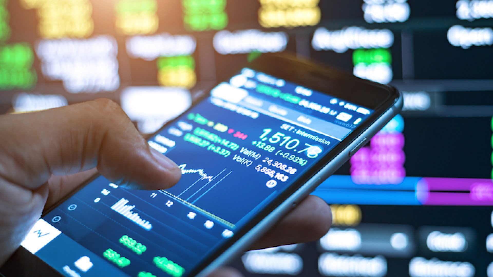 IHSG Naik, 6 Saham Terbang 18% Lebih