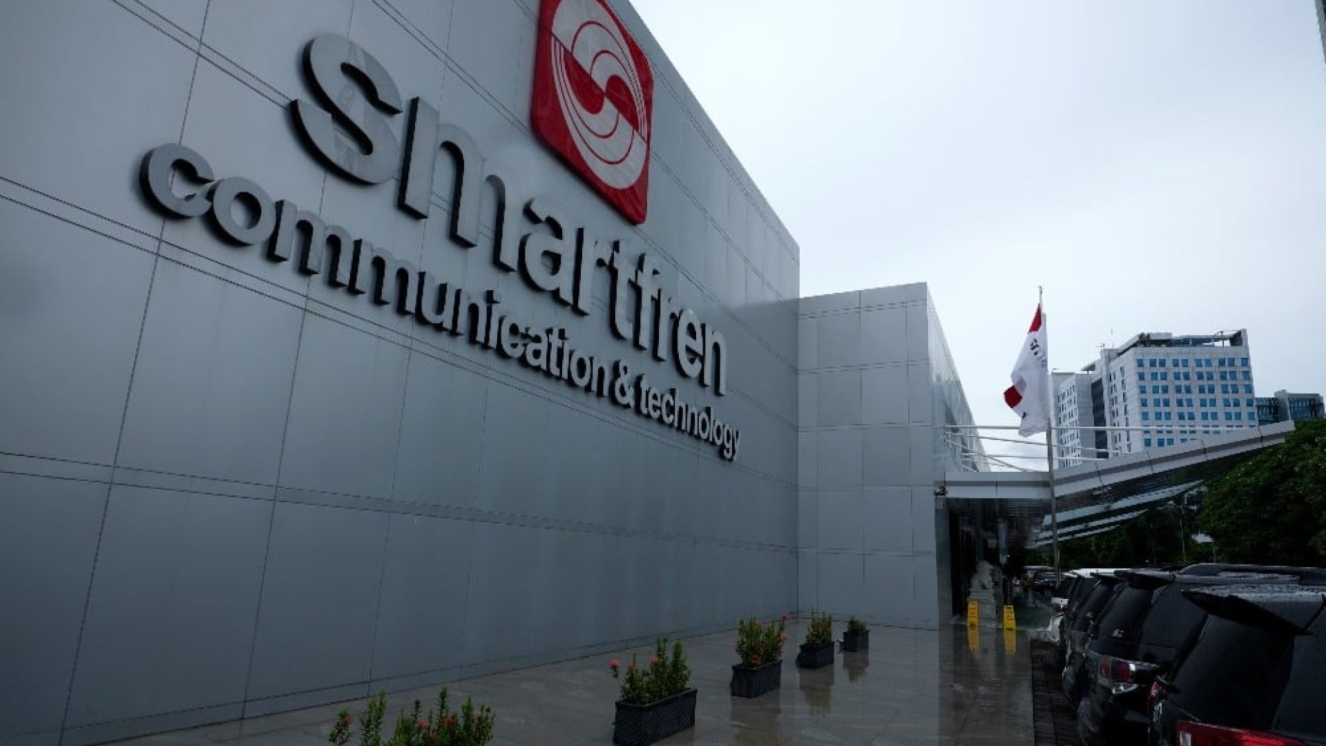 BEI Resmi Delisting Saham Smartfren
