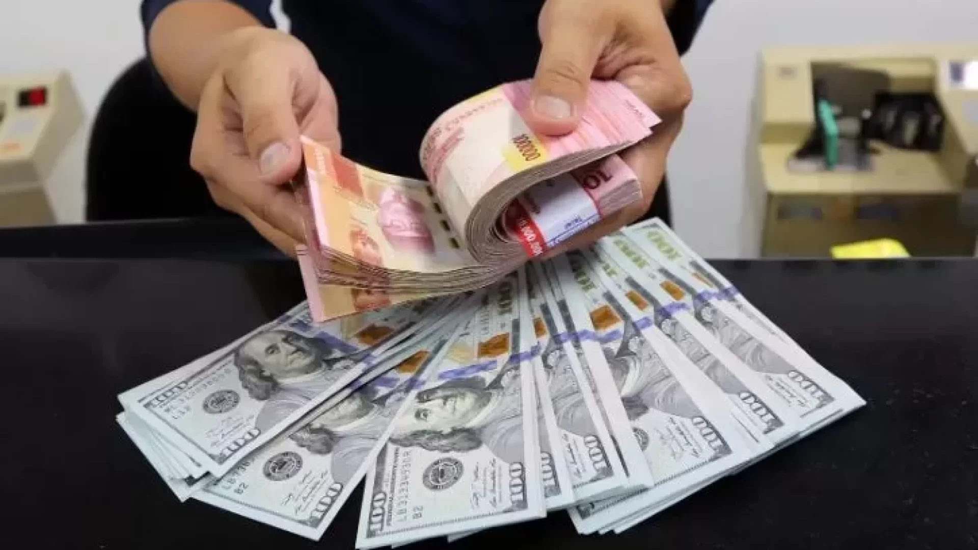 Nilai Tukar Rupiah terhadap Dolar AS Hari Ini, Kamis 8 Mei 2025