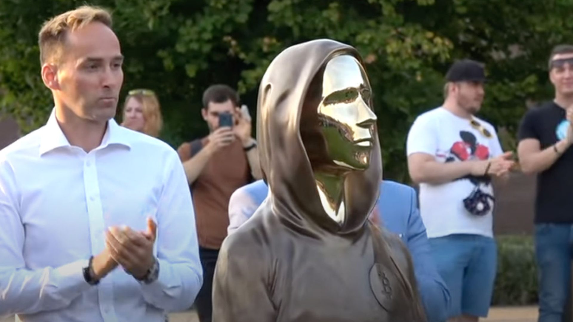 Jejak Misterius Satoshi Nakamoto, Berapa Usianya?
